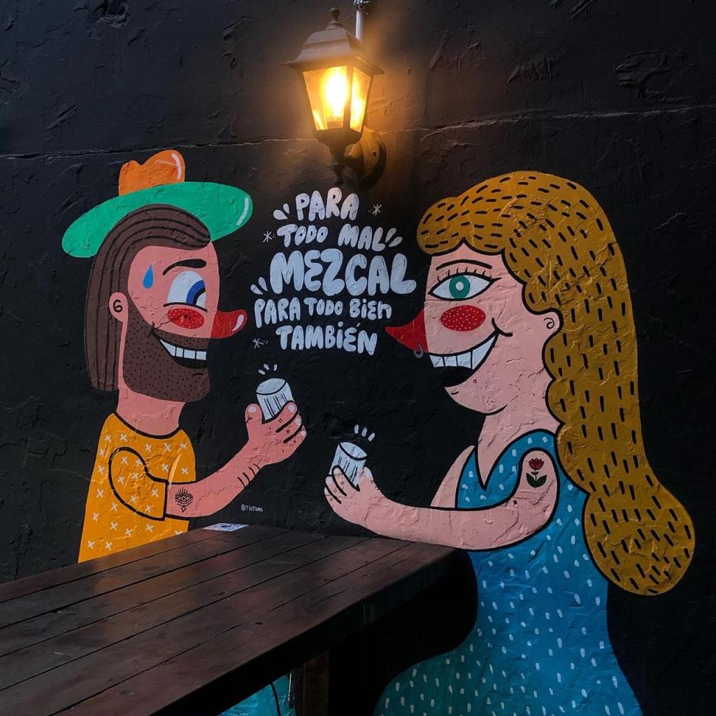 Bar Porfirio & Expendio: Una Fraternidad Mezcalera en Santiago